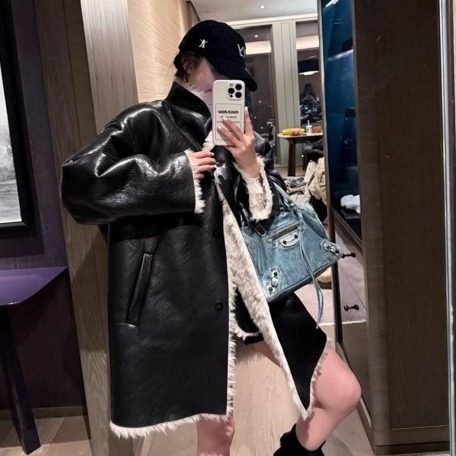 2025冬季新款设计感pu皮中长款大衣环保羊羔毛皮毛一体毛毛外套女