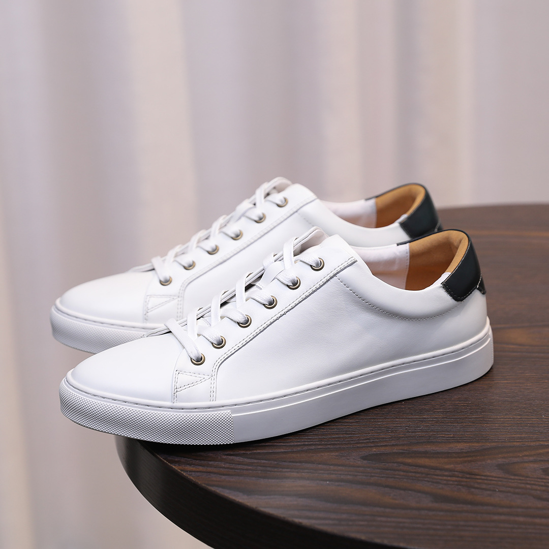 欧洲站男鞋2026春季新款时尚真皮复古小白鞋系带潮牌休闲运动板鞋