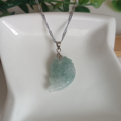 天然A货翡翠飘花冰蓝小鱼玉吊坠
