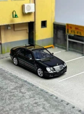 KING MODEL 1/64 奔驰E63W211 黑色 合金封闭模型