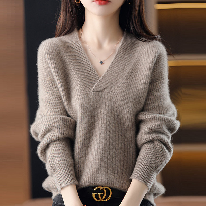 打底衫女2025新款秋冬高级感V领宽松显瘦洋气毛衣针织内搭羊毛衫