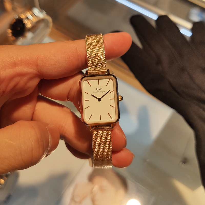 DanielWellington 专柜dw小方表 手表女时尚简约麦穗钢带石英腕表