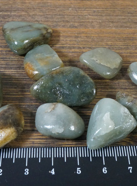20759号 新疆和田玉龙喀什河和田玉青玉籽料 10颗