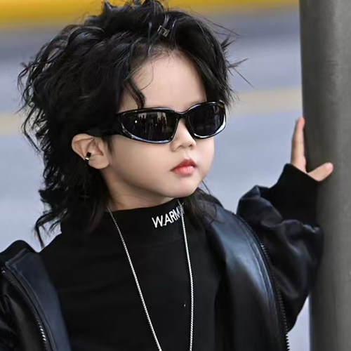 新款儿童骑行运动眼镜时尚墨镜潮童百搭