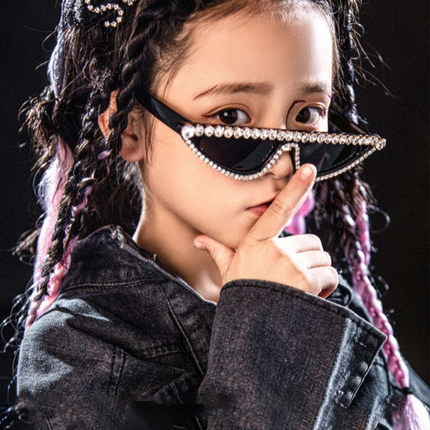 儿童带钻夸张三角形眼镜小孩摄影道具女童个性潮款墨镜