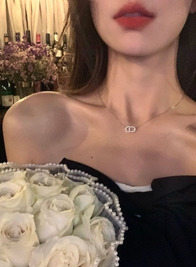 字母CD项链女轻奢完工小众设计感高级气质毛衣锁骨链2022新款颈链