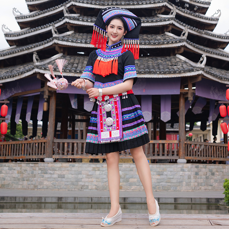 苗族服装女广西壮族服装演出服少数民族服饰苗族成人女舞蹈新款