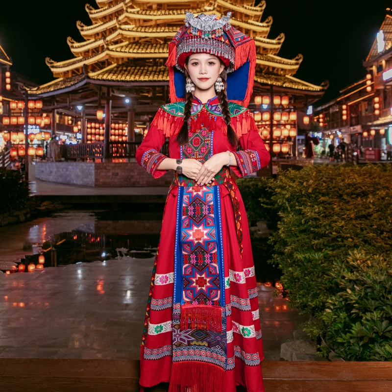 广西瑶族服装女成人民族服饰苗族彝族舞蹈演出服装女款2025新款