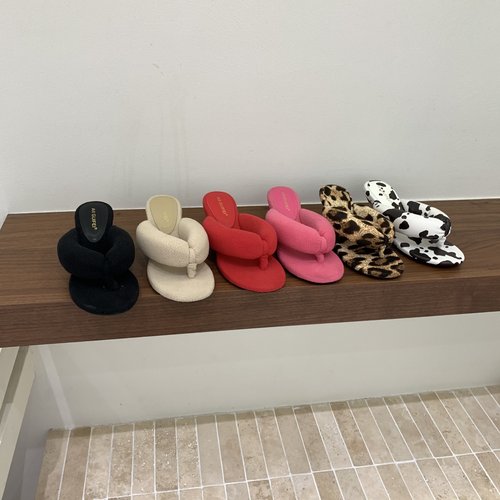 小众设计感夹趾圆头胖胖人字拖鞋女外穿2025年新款时尚坡跟高跟鞋