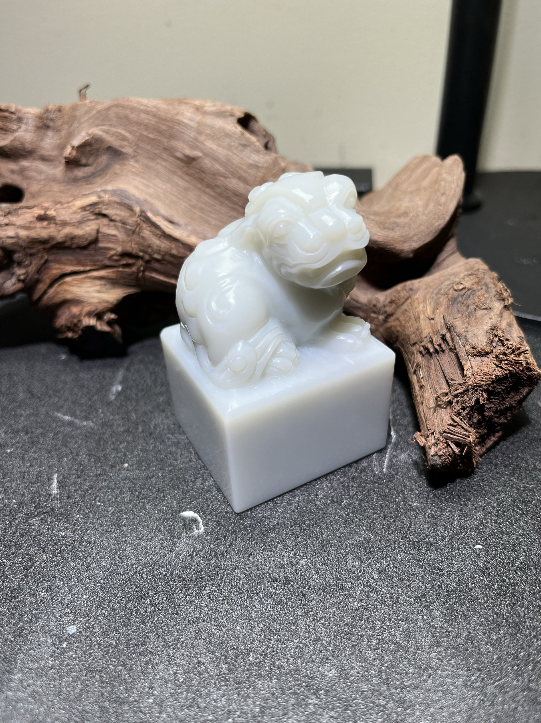 贵州罗甸玉 细腻油润灰白料 聚财貔貅印章把件小摆件寓意鸿运当头