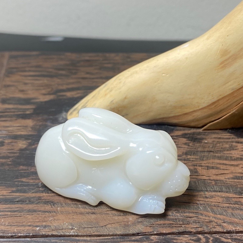 和田玉吊坠罗甸玉十二生肖兔子