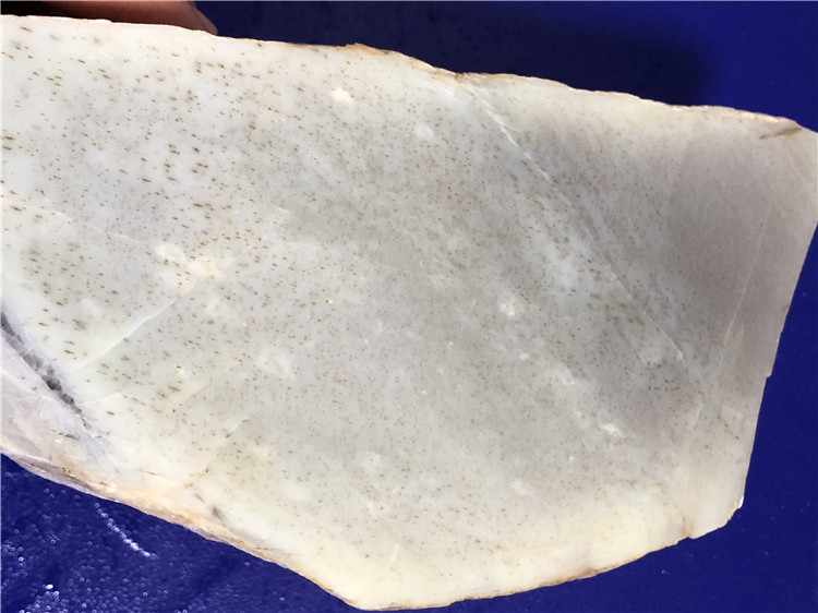 上新货 罗甸玉原石毛料 有切面的 糖料 特色糖色 非常漂亮 包邮