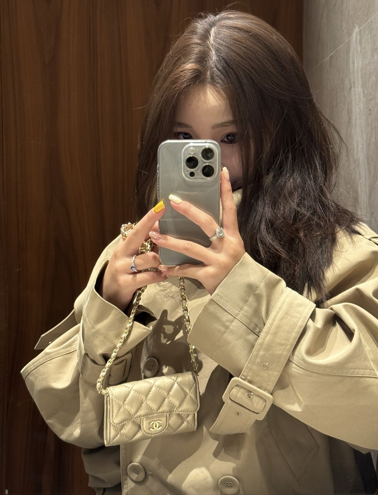 2025秋冬新款韩版宽松显瘦百搭加厚面料长袖短款风衣外套女双排扣