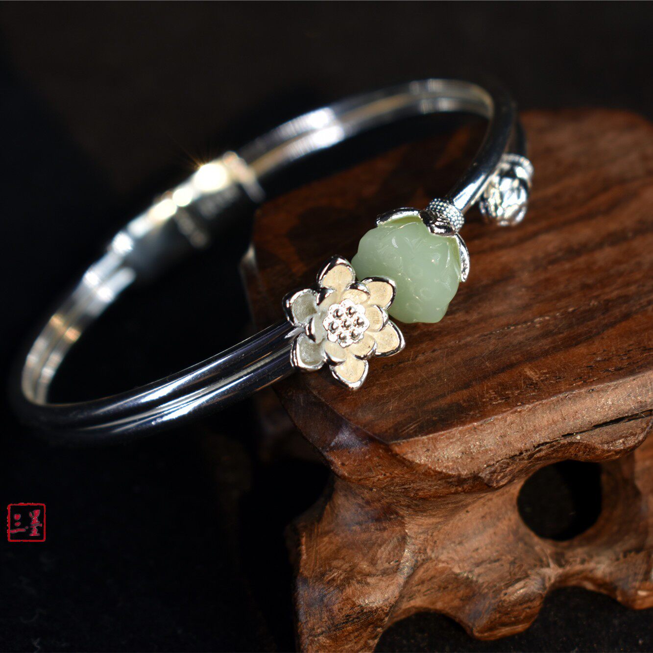 AGARWOOD IS LIKE CRUMBS THE SAME PARAGRAPH STEP AWAY FROM THE BRACELET YAN DAN YANG ZICHENG YI DOES NOT LEAVE THE BRACELET LOTUS POD LOTUS OPENING BRACELET BRACELET