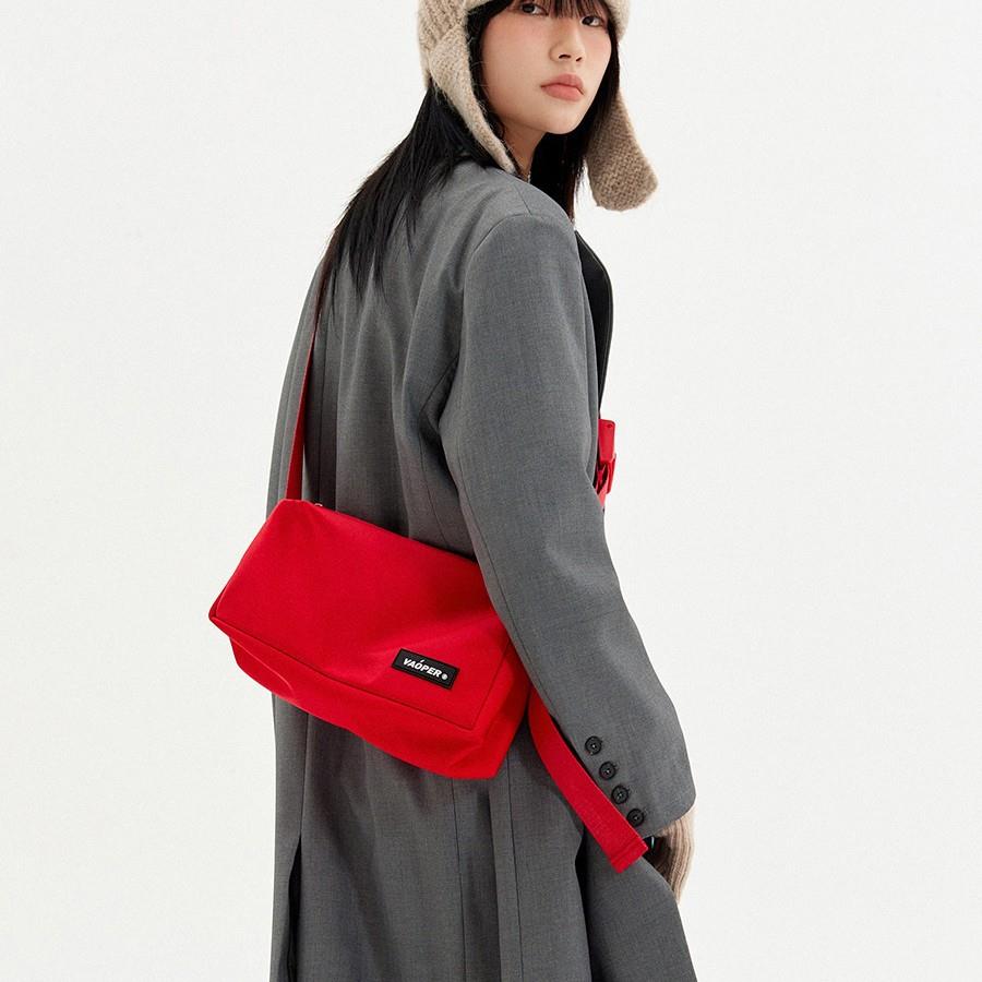 VAOPER喂牌红色吐司包新款斜挎包男士小众单肩包女情侣潮牌包包
