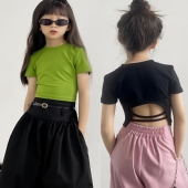 新款 豆丁童装 2025夏装 女童洋气黑色T恤露腰小众设计感露肚脐上衣