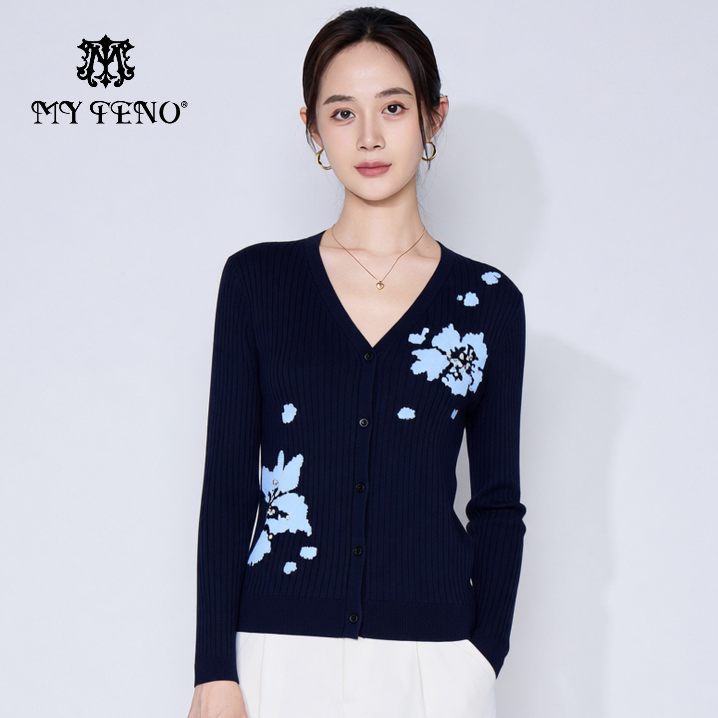 马天奴2025冬季新款藏青提花V领单排扣针织开衫长袖百搭含绵羊毛,女装/女士精品,毛针织衫,淘宝优惠券,粉丝福利购,淘宝优惠卷