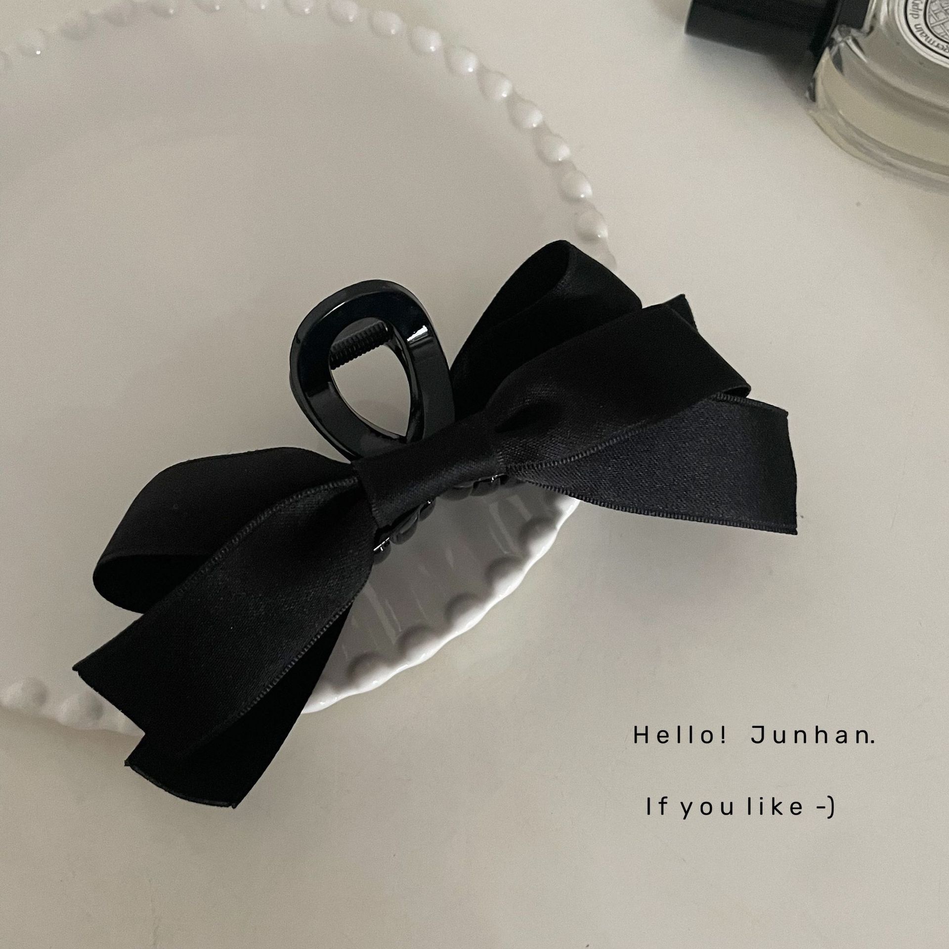 韩国复古缎面蝴蝶结大号发抓甜美少女头饰后脑勺黑色发卡鲨鱼夹潮