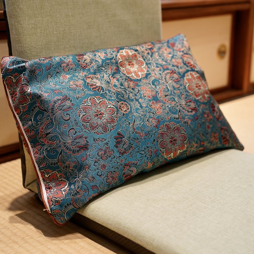 唐宫花草纹安神沉香枕 每个净含3斤天然沉香