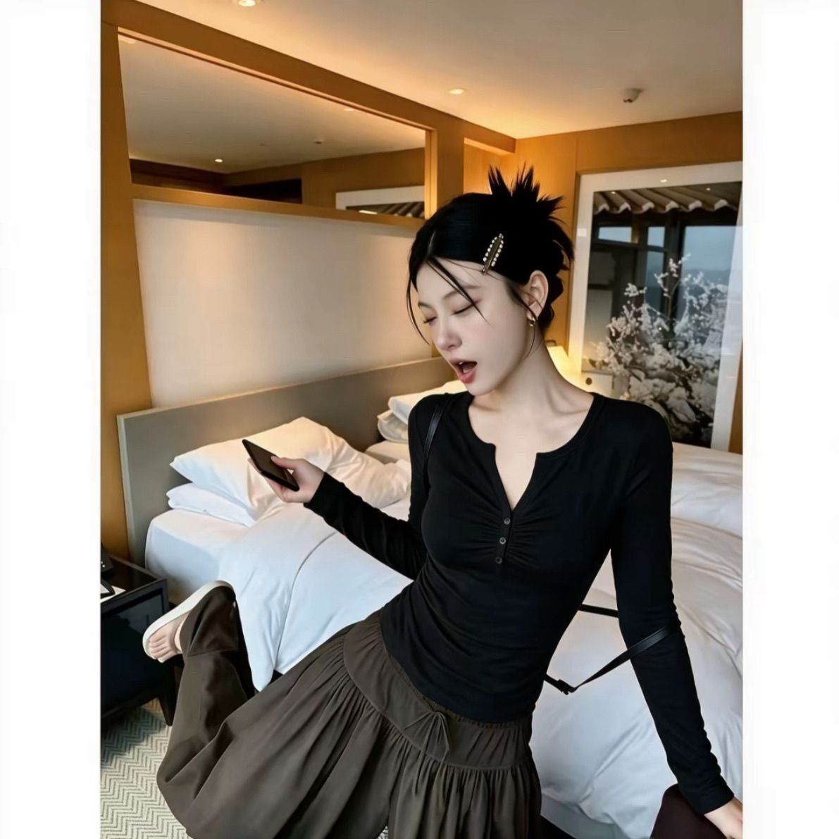 修身型女士常规款韩式V领纽扣长袖T恤女黑色修身显瘦百搭气质上衣