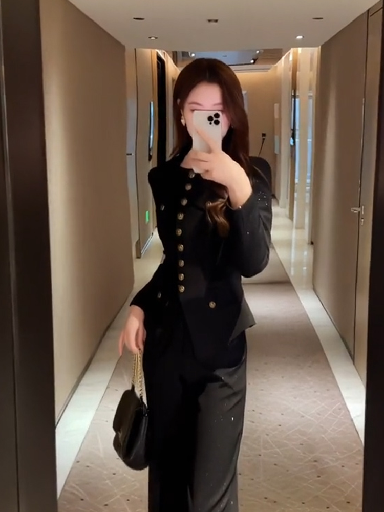 今年流行漂亮盐系轻熟高级感女装气质小香风黑色上衣韩剧两件套装