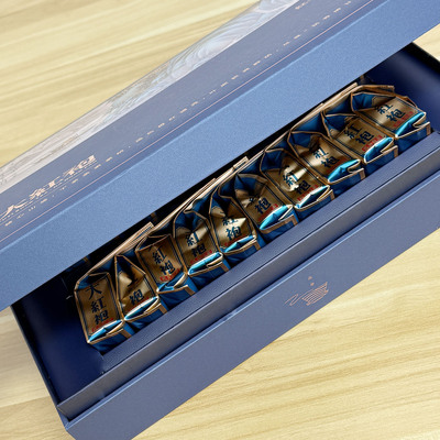 礼盒包装大红袍武夷红茶30泡