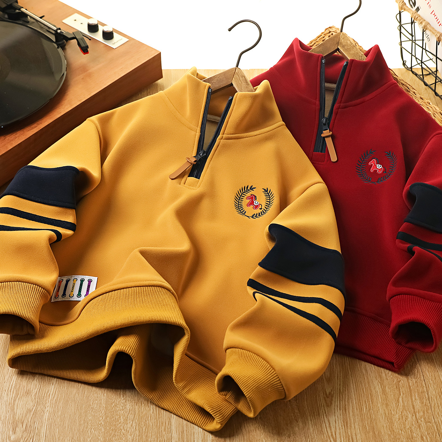 男童年服红色加绒卫衣2026新款过年衣服中大儿童拜年服本命年打底