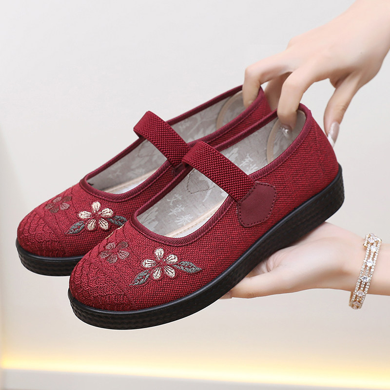 老北京布鞋民族风刺绣花朵女春秋奶奶红色圆头平底防滑舒适妈妈鞋,女鞋,传统布鞋,淘宝优惠券,粉丝福利购,淘宝优惠卷