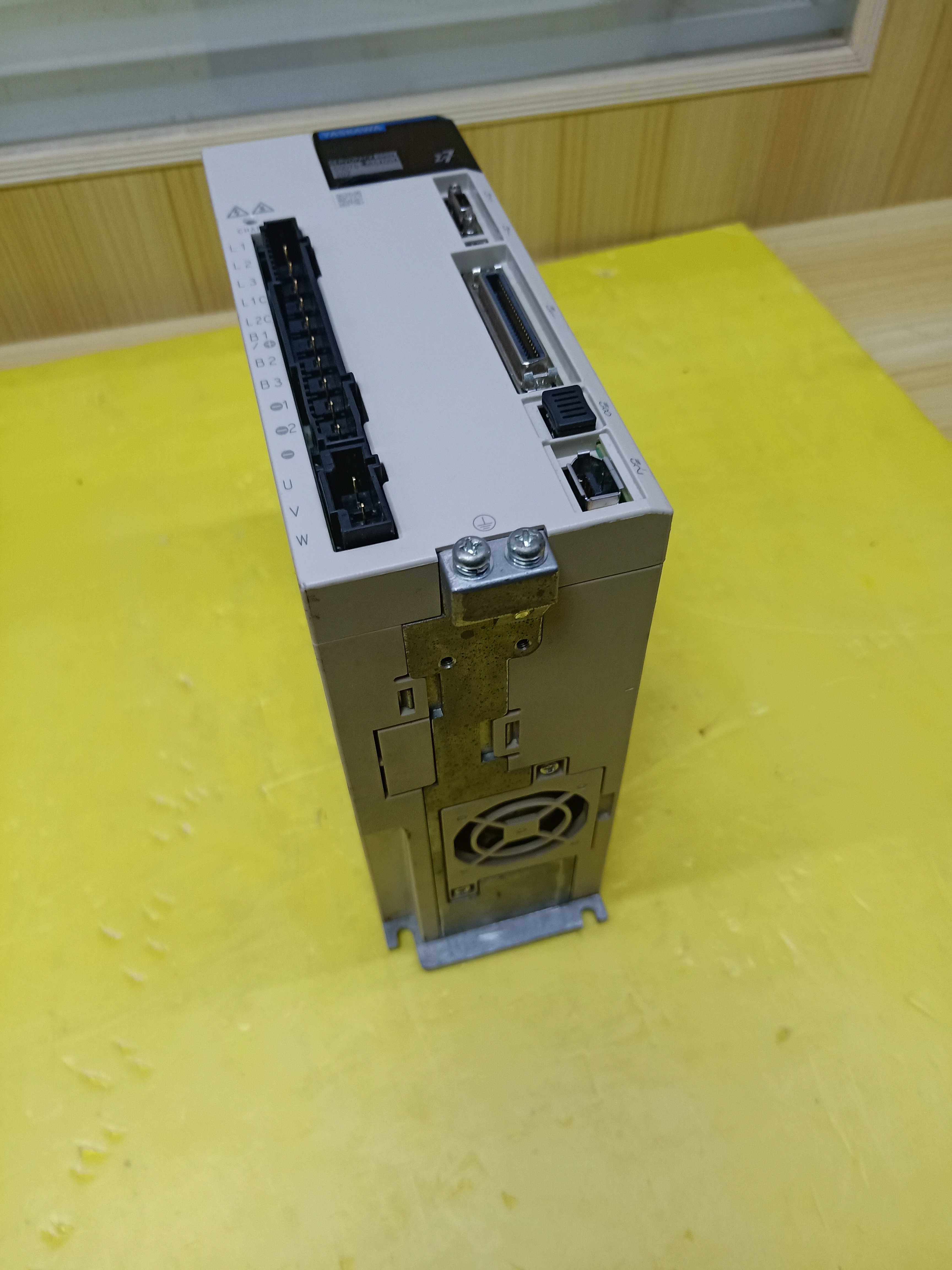 议价yaskawa安川伺服器sgd7s-5r5a00a202现货包好议价