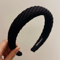 Косой черный черный