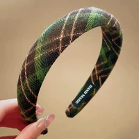 【Выполнение сетки стержней головы】 зеленый