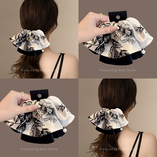新中式印花裙摆抓夹女2025新款古风高级感缎面后脑勺马尾半扎发夹