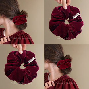 超好看的丝绒大肠发圈女高级感红色扎丸子头发绳头花2026新款发饰