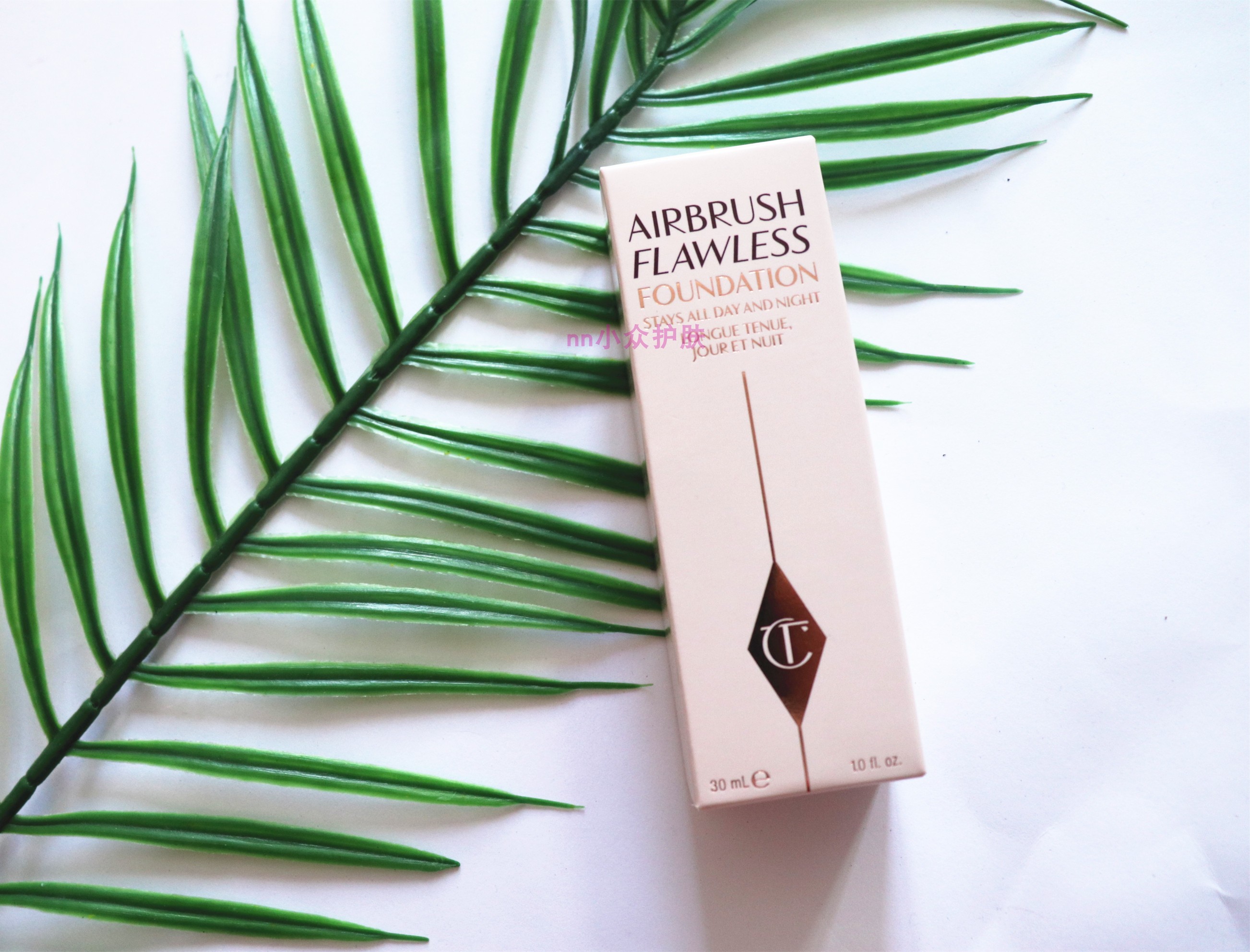 现货英国Charlotte Tilbury ct19年新品粉底液 airbrush flawless在类目 彩妆/香水/美妆工具, 粉底液/膏中 - 来自Buy2taobao.com提供专业的淘宝代购服务