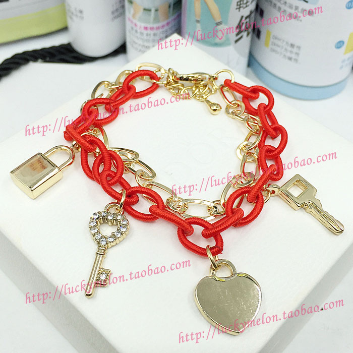  ! 
The new South Korean small section of small chili with lock key chain ornaments bracelet simple wild metal bracelet