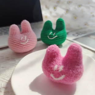 CC小粉兔钥匙扣挂件他泰明星bkpp周边定制毛线钩织材料包粉丝应援