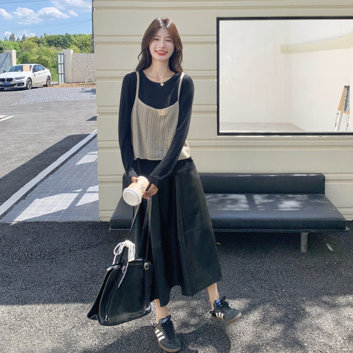 韩版时尚百搭圆领短袖T恤减龄叠穿针织背心PU皮半身裙三件套女潮