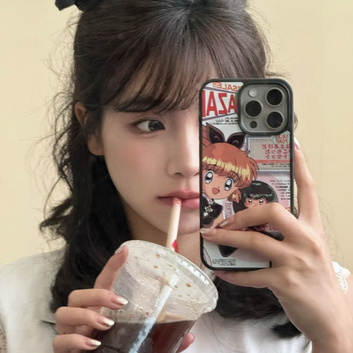 虞书欣同款圣少女适用苹果15promax手机壳iphone14pro保护套13卡通12可爱11磨砂玻璃背板硬16plus黑色软边17