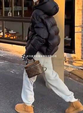 泡芙纯色短款棉服女款2026年秋冬季新款加厚连帽面包服外套