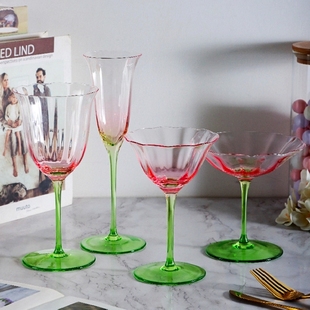 家用轻奢复古花朵红酒高脚杯水晶玻璃粉绿香槟杯鸡尾酒杯马天尼杯