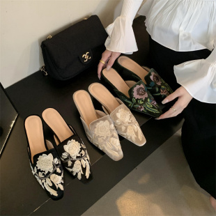 穆勒鞋 刺绣包头半拖鞋 绣花凉拖鞋 外穿2020春新款 女时尚 细跟高跟鞋