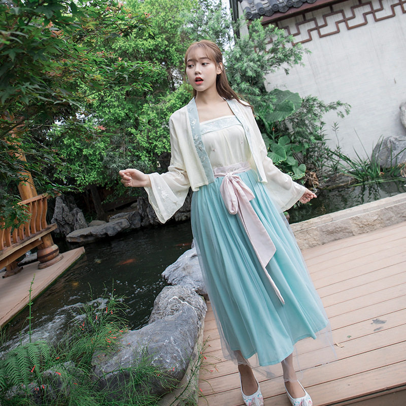 襦裙吊带褙子日常汉元素魏晋风齐腰绣花对襟短66001改良汉服
