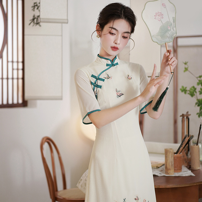 新中式刺绣旗袍连衣裙夏季新款少女年轻改良日常气质复古民国风