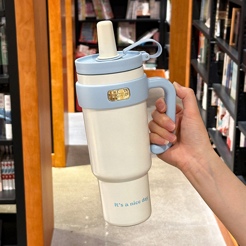 巨无霸保温杯网红大容量吸管水杯女生新款超大容量高颜值冰霸杯子