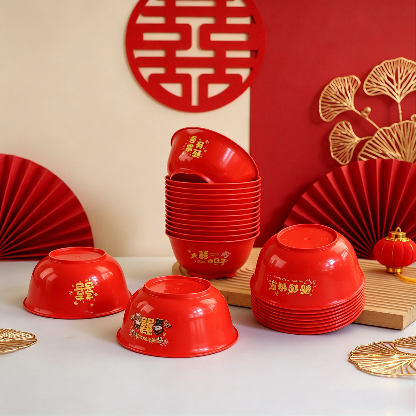 一次性碗筷套装红色加厚喜宴家用乔迁过年新年酒席饭碗四件套餐具