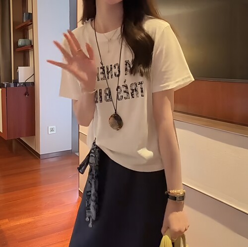 2026夏季韩版印花圆领短袖T恤女新款刺绣宽松显瘦不规则绑带上衣