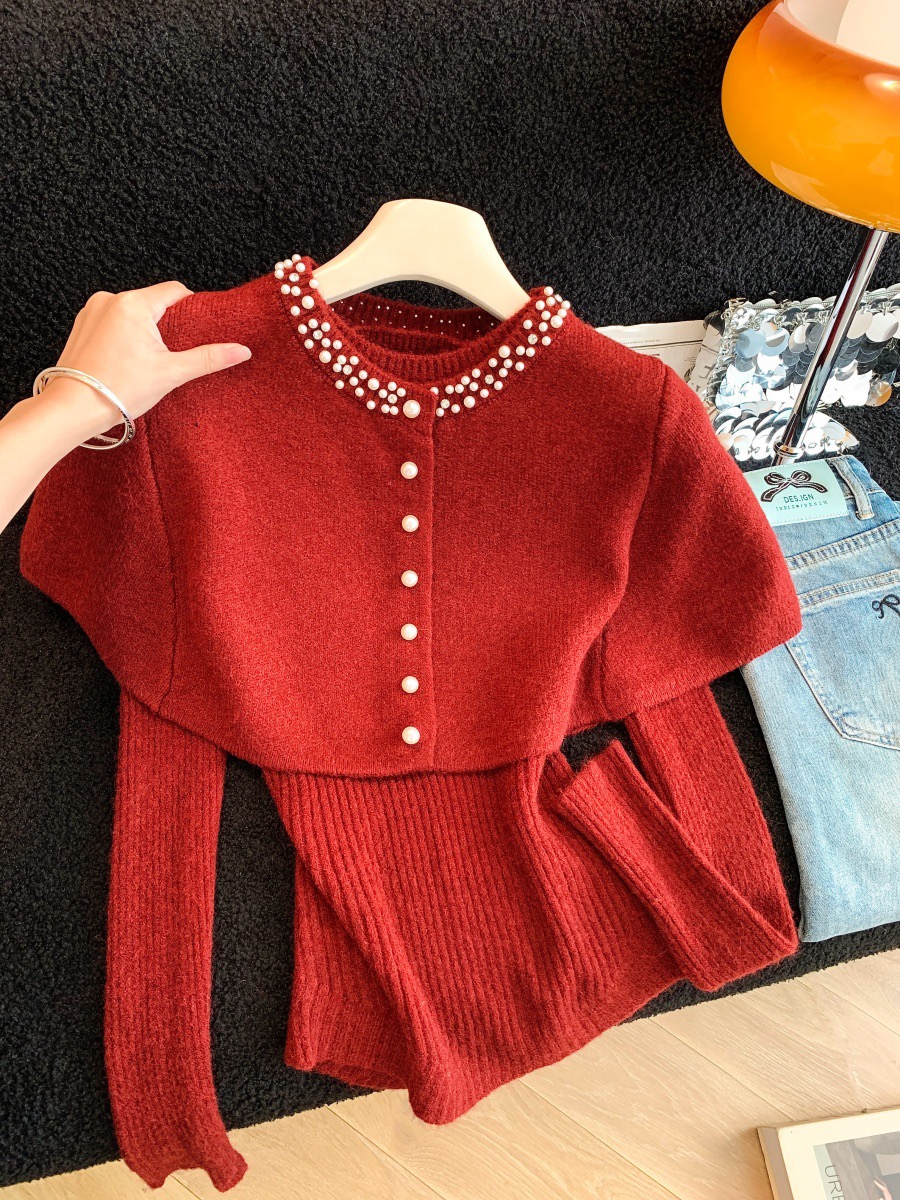 实拍秋冬新款韩系时髦轻熟减龄斗篷针织衫重工烫钻披肩两件套毛衣