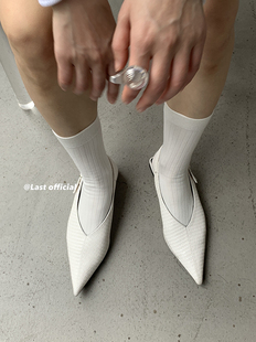 Last Official春夏新款复古尖头平底编织V口后绊带班头凉鞋单鞋女