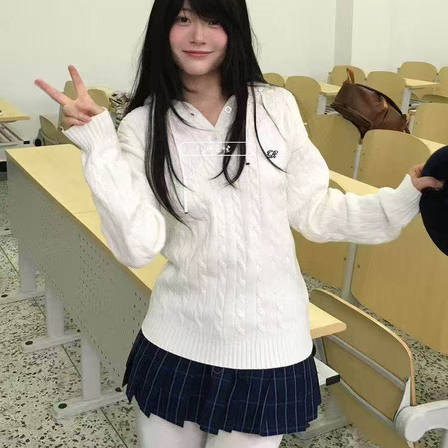 学院风秋季新品甜美针织长袖麻花毛衣别致刺绣连帽衫校供感针织衫