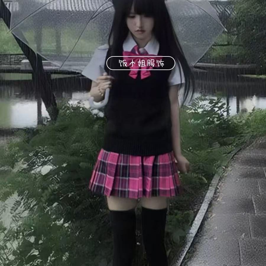 JK制服针织衫黑色马甲格裙套装